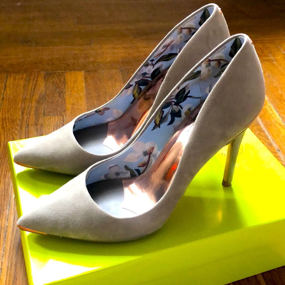 Ted Baker GREY Kawa Suede Pump W9.5/40